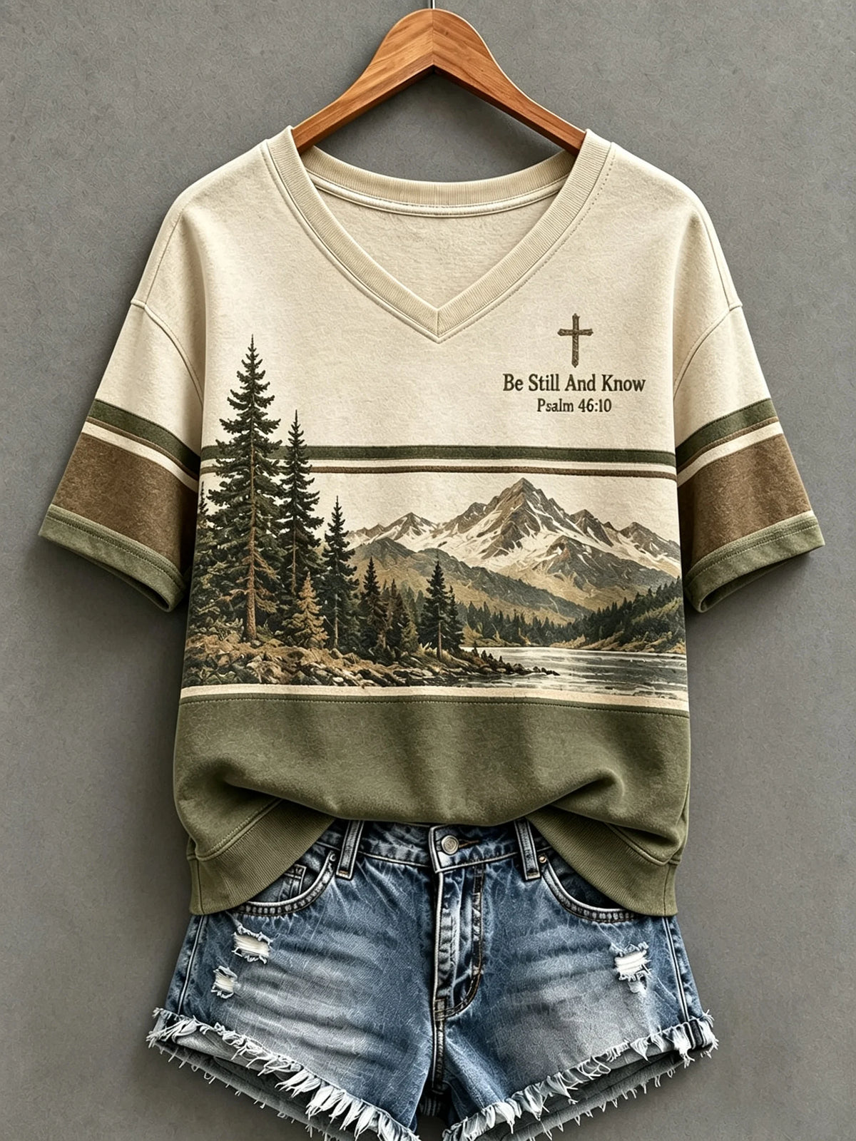 Women's Be Still And Know Psalm 46:10 Print Short-Sleeve Top